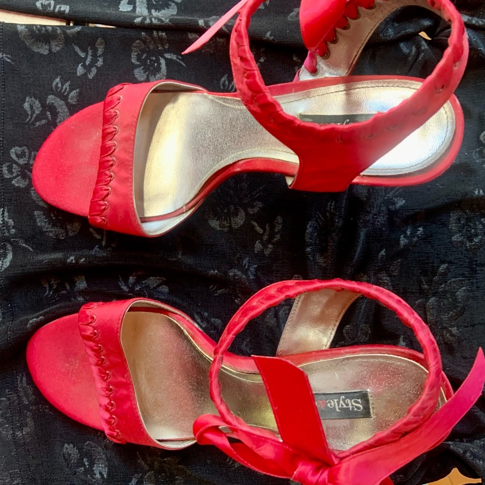 STYLE & CO. red ribbon 👠 heels